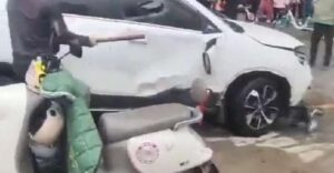 Read more about the article Car crashes into people outside primary school in central China.