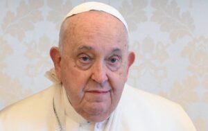 Read more about the article Pope Francis has injured his right arm in a fall