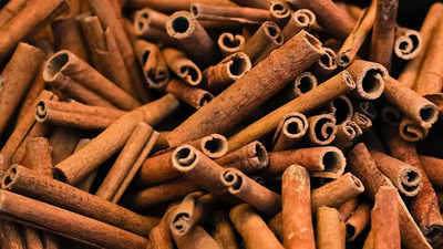 You are currently viewing Cinnamon in Tea May Help Regulate Blood Sugar Levels