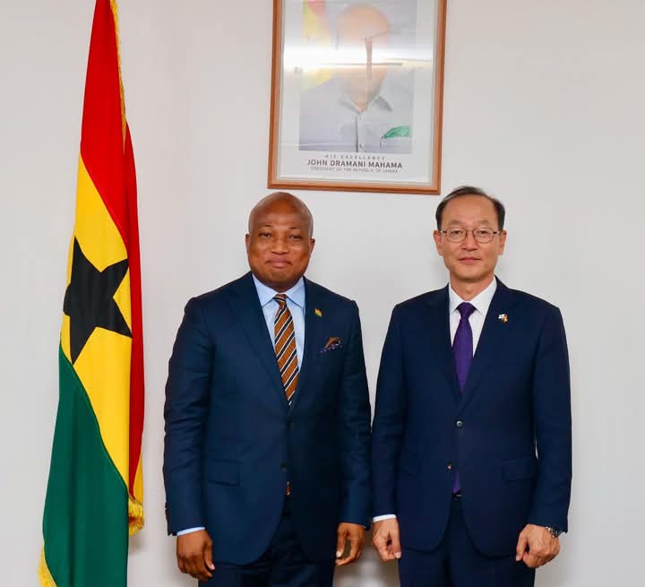 You are currently viewing MINISTER FOR FOREIGN AFFAIRS, HON. SAMUEL OKUDZETO ABLAKWA MEETS AMBASSADOR FOR SOUTH KOREA H.E. PARK KYONGSIG