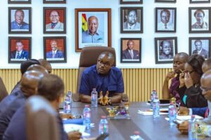 Read more about the article Ministry of Energy Partners GCB to Revamp Ghana Cylinder Manufacturing