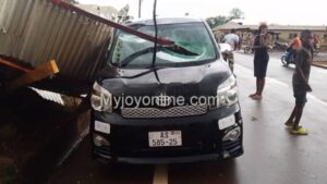 Read more about the article Damongo Rainstorm Leaves Homes in Ruins