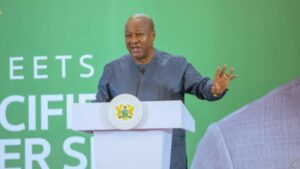 Read more about the article Mahama Demands Results from Ministers or Face Dismissal