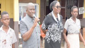 Read more about the article Akyem Oda MP Sponsors Mock Exams for BECE Candidates