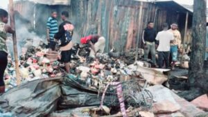 Read more about the article Dodowa Market Fire Destroys Shops Before GNFS Contain Blaze