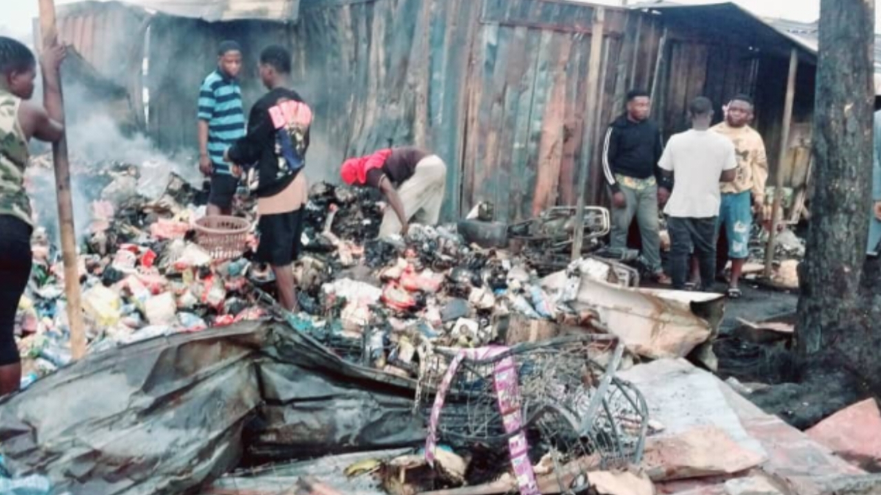 You are currently viewing Dodowa Market Fire Destroys Shops Before GNFS Contain Blaze