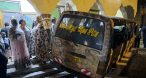 Read more about the article Brake failure horror as runaway trotro crashes into Tafo Zongo Mosque